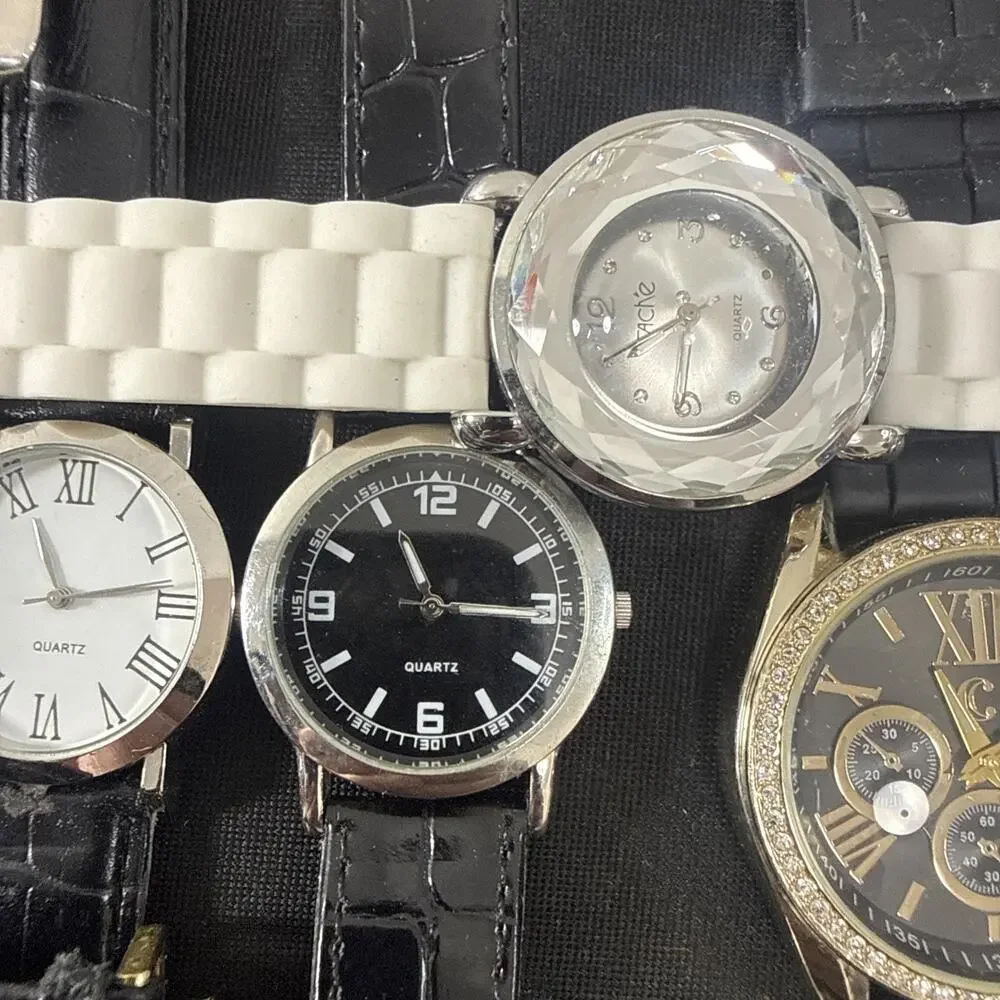 (A10) Bulk Lot 25 Watches Vintage And Modern New Batteries Fossil/Relic/Timex